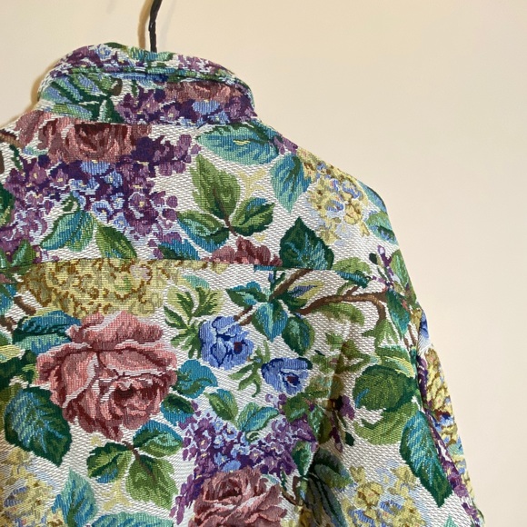 M floral button up - Picture 3 of 4